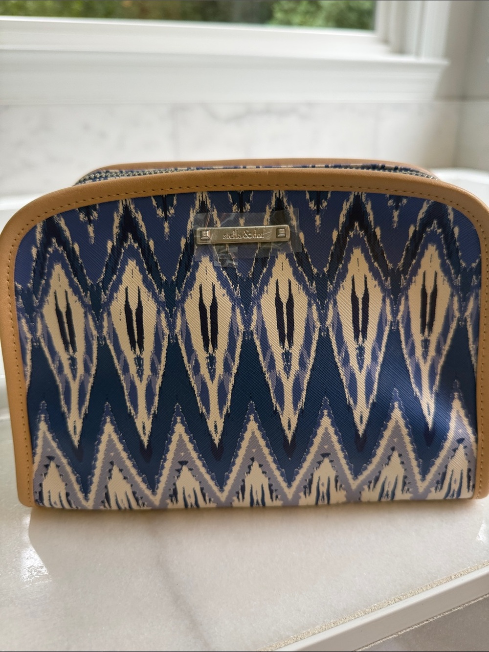 Stella & Dot Blue and Cream Patterned Cosmetic Pouch New!